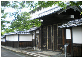 The Main Gate of Meirinkan