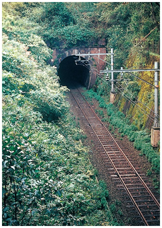 清道トンネル